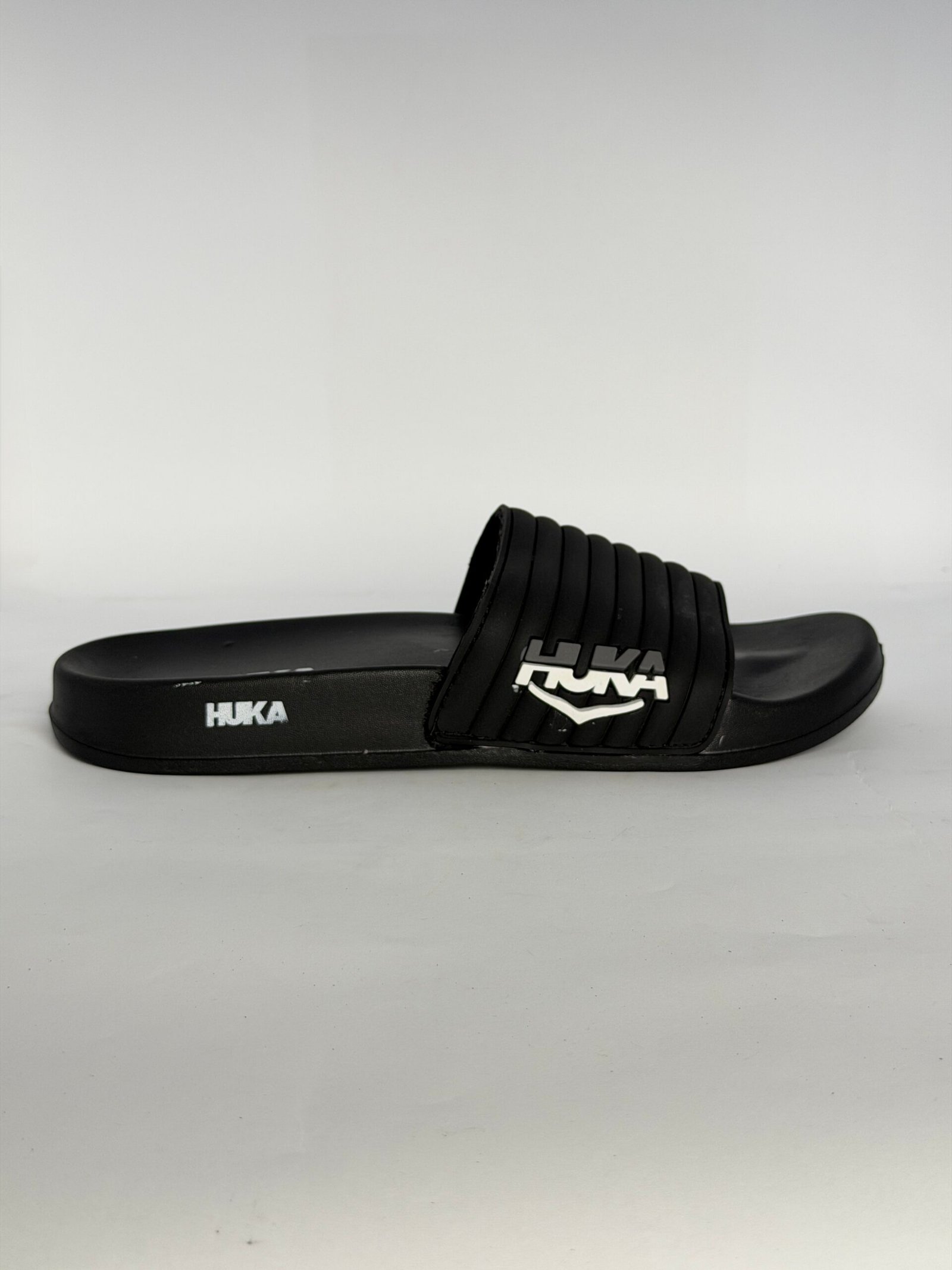 Comfortable clogs for everyday wear in Pakistan - Xstepora